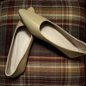 Pair Super Cute Flats!!